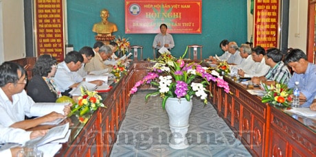 Ông: Nguyễn Văn Lạng – Chủ tịch Hiệp hội sắn Việt Nam chủ trì hội nghị.