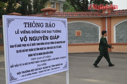Bàn thờ Đại tướng Võ Nguyên Giáp được lập ở trụ sở Bộ chỉ huy quân sự tỉnh, trụ sở Ban chỉ huy quân sự huyện, thành, thị và trụ sở UBND các xã, phường, thị trấn để phục vụ nhân dân.