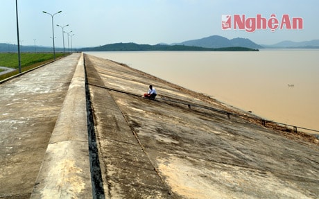 Hồ Vực Mấu (Thị xã Hoàng Mai).