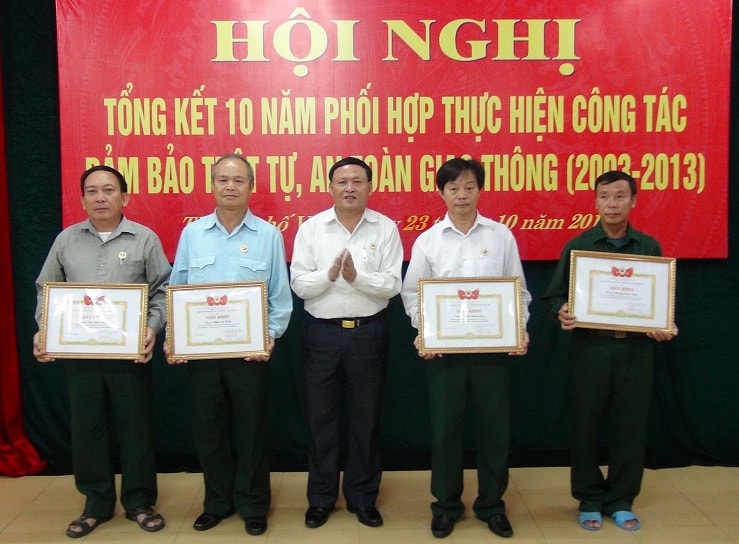 Hội CCB tỉnh tặng bằng khen cho các cá nhân có thành tích xuất sắc