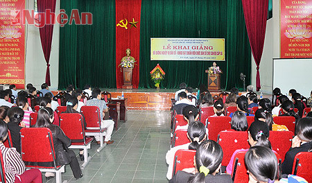 Quang cảnh buổi khai giảng