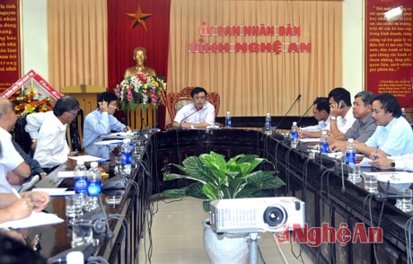 Quang cảnh cuộc họp.