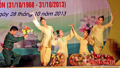 “Hoa phong lan trên đỉnh Truông Bồn”.