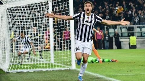 LLorente giải cứu Juve