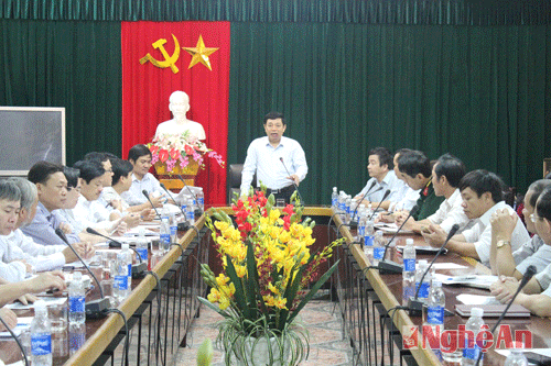 Đồng chí Nguyễn Xuân Đường chỉ đạo TP Vinh triển khai đồng bộ các giải pháp phòng chống bão HaiYan