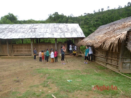 Trường Tiểu học Cắm Muộn (Quế Phong), điểm bản Huôi Máy