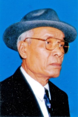 Nhà thơ Phan Xuân Hạt và bà Cao Thị Bạch Hường.