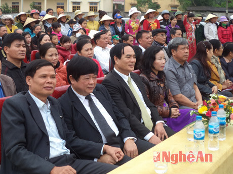 Đồng chí Nguyễn Thế Kỷ- Phó trưởng Ban Tuyên giáo TW và lãnh đạo Sở VH TT&DL đã về dự.
