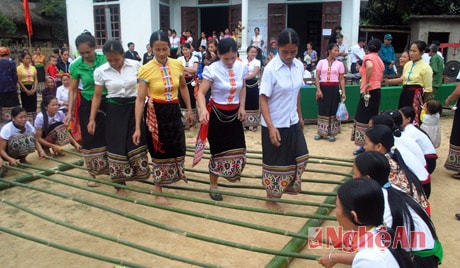 Ngày hội Đại đoàn kết ở bản Khun, xã Châu Hội, huyện Quỳ Châu.