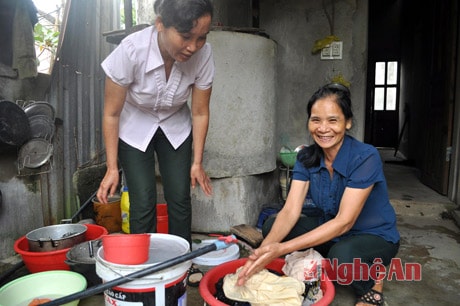 Gia đình chị Dư Thị Thái ở xóm 4, xã Hưng Lam - Hưng Nguyên, được sử dụng nước sạch và nhà vệ sinh đạt tiêu chuẩn. 