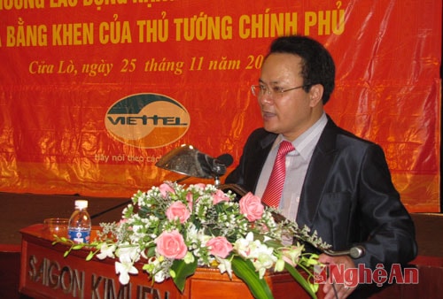 Đồng chí Nguyễn Nam Đình, Bí thư Thị ủy Cửa Lò phát biểu.