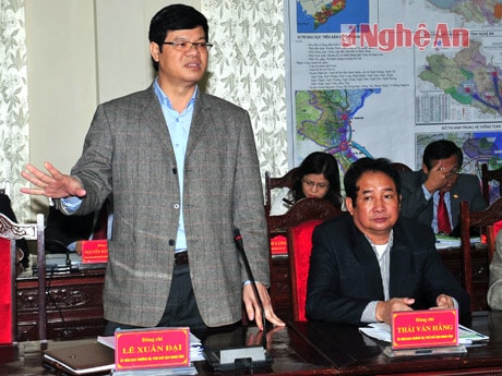 Đồng chí Lê Xuân Đại phát biểu góp ý vào đề án phát triển KT-XH