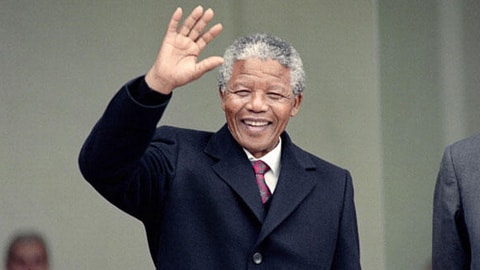 Biểu tượng hòa bình thế giới Nelson Mandela (Ảnh: Krem.com)