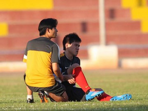 Trung vệ Dương Thanh Hào phải sớm nói lời chia tay SEA Games. (Ảnh: Báo Bóng đá)