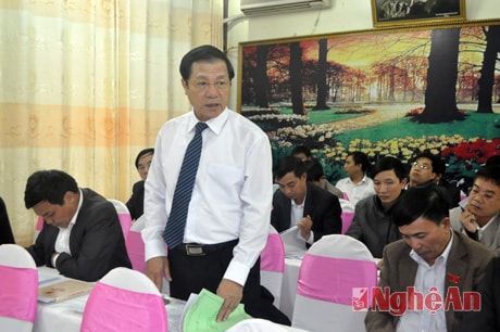 Đại biểu Lê Minh Thông phát biểu tại phiên thảo luận