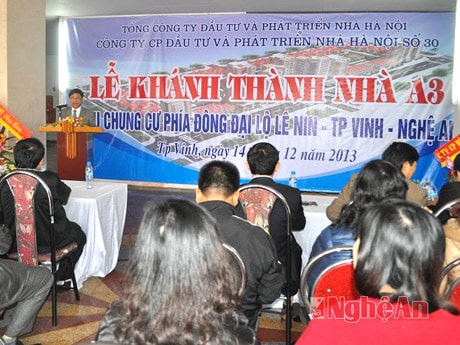 Quang cảnh lễ khánh thành tòa nhà chung cư A3 cao 14 tầng.