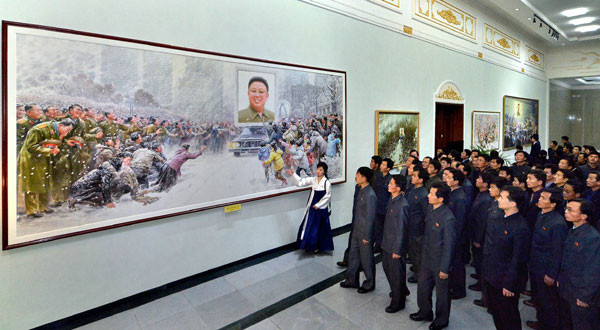 Triển lãm nghệ thuật kỷ niệm 2 năm ngày mất của ông Kim jong-Il tại Triều Tiên (Nguồn: Rodong Sinmun)