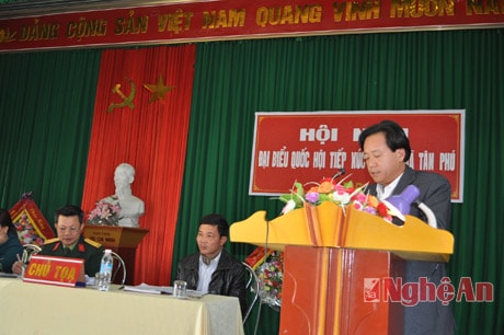 ông Phan Thanh Hùng, đại diện cho Công đoàn Nông trường Sông Con phát biểu kiến nghị