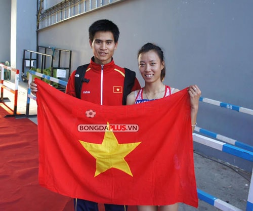 Niềm vui của 2 nhà vô địch Dương Văn Thái và Đỗ Thị Thảo - Ảnh: Đỗ Tuấn