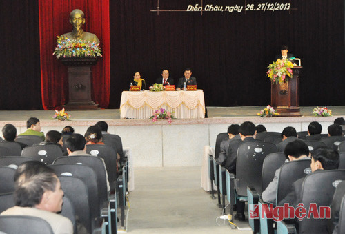 Quang cảnh kỳ họp thứ 8 HĐND huyện Diễn Châu