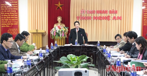 Đồng chí Thái Văn Hằng chủ trì cuộc họp