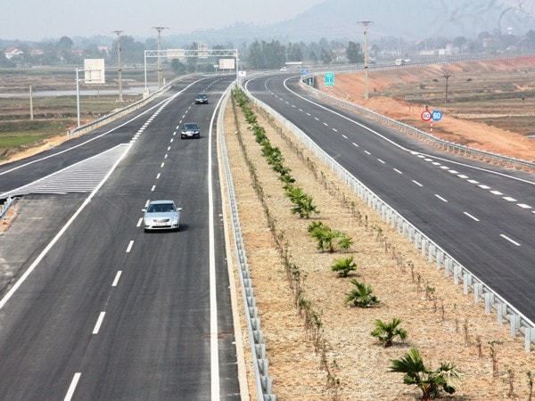 Đoạn tuyến dài 26km cao tốc Nội Bài-Lào Cai đã chính thức được đưa vào khai thác. (Ảnh: Việt Hùng/Vietnam+)