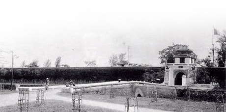 Cổng Thành cổ Vinh năm 1929. Ảnh: Trần Đình Quán (Tư liệu).