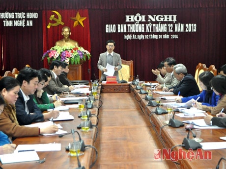 Đồng chí Nguyễn Xuân Sơn kết luận tại cuộc họp.