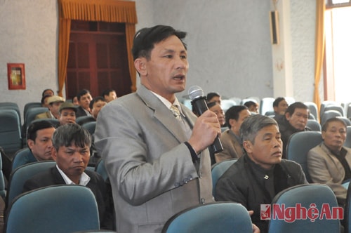 Đại biểu khách mời tham gia chất vấn tại kỳ họp HĐND huyện Diễn Châu.
