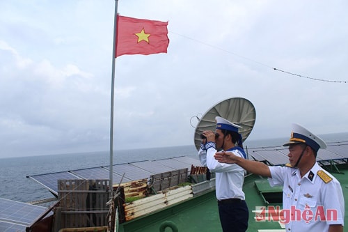 Ca trực của cán bộ, chiến sỹ Nhà giàn Tư Chính