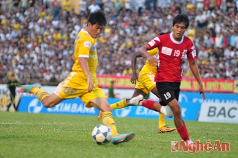 Đội trưởng Công Vinh sẽ 