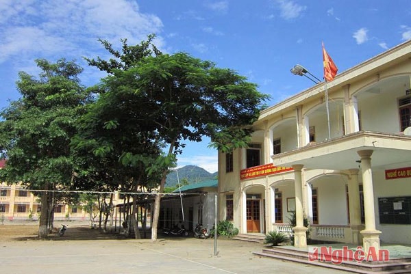 Trường THPT Quế Phong - Nơi có 627 học sinh được hỗ trợ tiền ăn, tiền nhà ở trong năm học 2013-2014