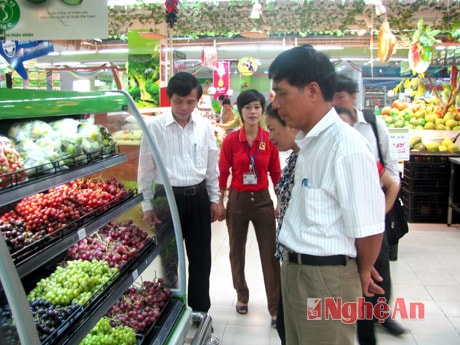 Kiểm tra an toàn vệ sinh thực phẩm tại Siên thị BigC.