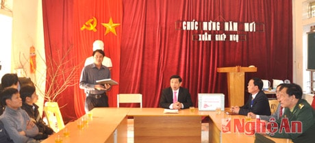 Hiệu trưởng trường THCS bán trú Na Loi cảm ơn sự quan tâm của lãnh đạo tỉnh.