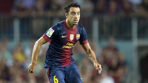 Xavi cán mốc 700 trận