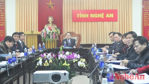 Đồng chí Hoàng Quốc Hào- Giám đốc Sở Tư pháp chủ trì tại điểm cầu Nghệ An
