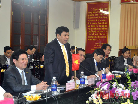 Đồng chí Nguyễn Xuân Đường- Chủ tịch UBND tỉnh phát biểu chào mừng.