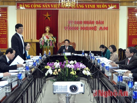 Quang cảnh buổi họp