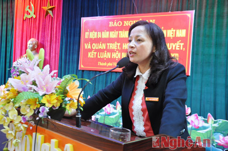Đồng chí Phạm Thị Hồng Toan - Bí thư Đảng uỷ, TBT Báo Nghệ An kết luận một số nội dung liên quan