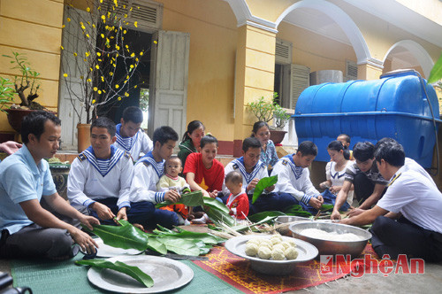 Không khí chuẩn bị Tết nhộn nhịp, đầm ấm ở đảo Trường Sa.