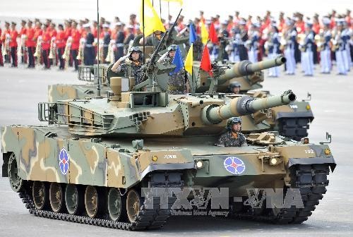 Xe tăng K1A1 của quân đội Hàn Quốc tham gia lễ duyệt binh tại căn cứ không quân ở Seongnam, phía nam thủ đô Seoul. AFP-TTXVN