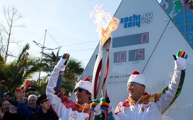 Những giây cuối cùng trước giờ khai mạc Olympic Mùa Đông 2014. (Nguồn: AFP/TTXVN)