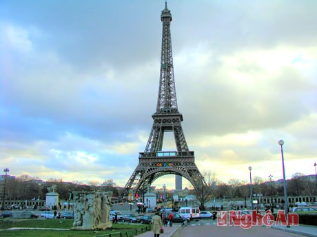 1302317040_paris-1b.jpg