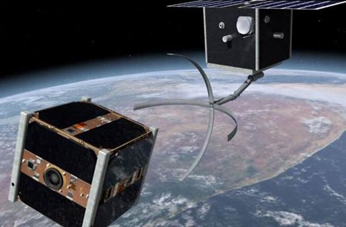 CleanSpace One sẽ nhặt rác vũ trụ và quăng nó vào bầu khí quyển trái đấ
