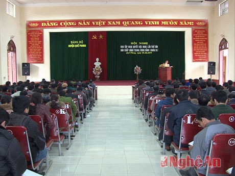 Toàn cảnh hội nghị học tập, quán triệt Nghị quyết Trung ương 8 (Khóa XI)