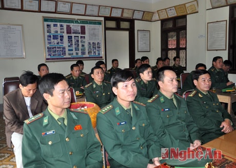Các cán bộ, chiến sỹ đồn BP Quỳnh Thuận.