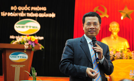 Tân TGĐ Tập đoàn Viễn thông Quân đội Nguyễn Mạnh Hùng.
