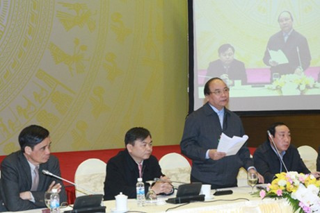 Phó Thủ tướng Nguyễn Xuân Phúc phát biểu chỉ đạo tại hội nghị.  