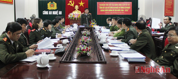 Thiếu tướng Nguyễn Xuân Lâm đánh giá cao quá trình nghiên cứu của nhóm đề tài.