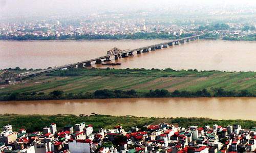 Cầu Long Biên - Một di sản sống, một dấu ấn quan trọng trong lịch sử phát triển của Hà Nội.  Ảnh: Anh Tuấn